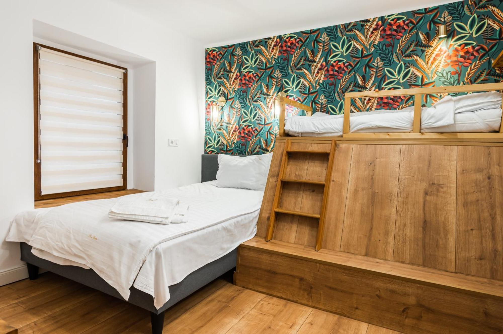Rope Street Estate Picturesque Apartment Brasov Ngoại thất bức ảnh